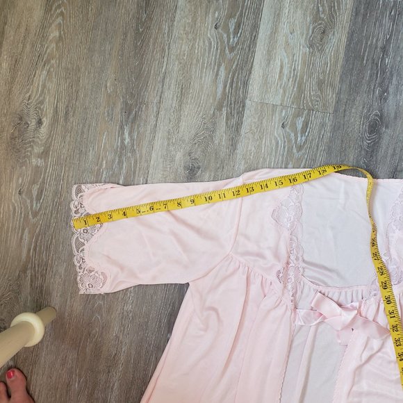 Cara pink robe and matching dressing gown - Picture 5 of 16